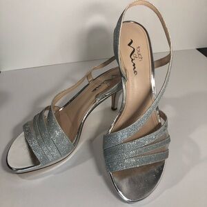 Touch of Nina Women’s Silver Glitter Slingback Heels Size 8